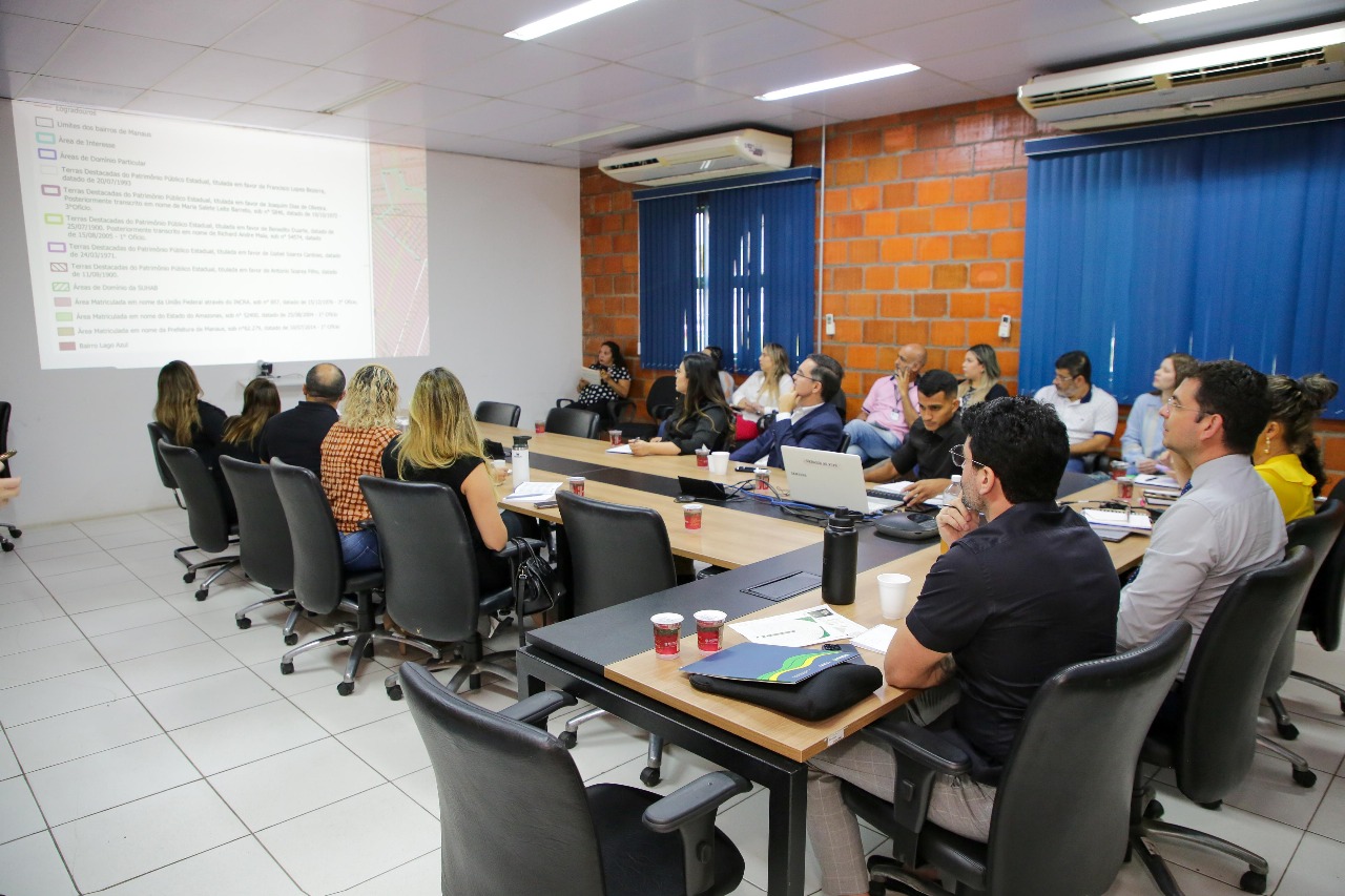 Mais de 1,7 mil famílias do Monte Horebe fazem atualização cadastral no Programa Amazonas Meu Lar